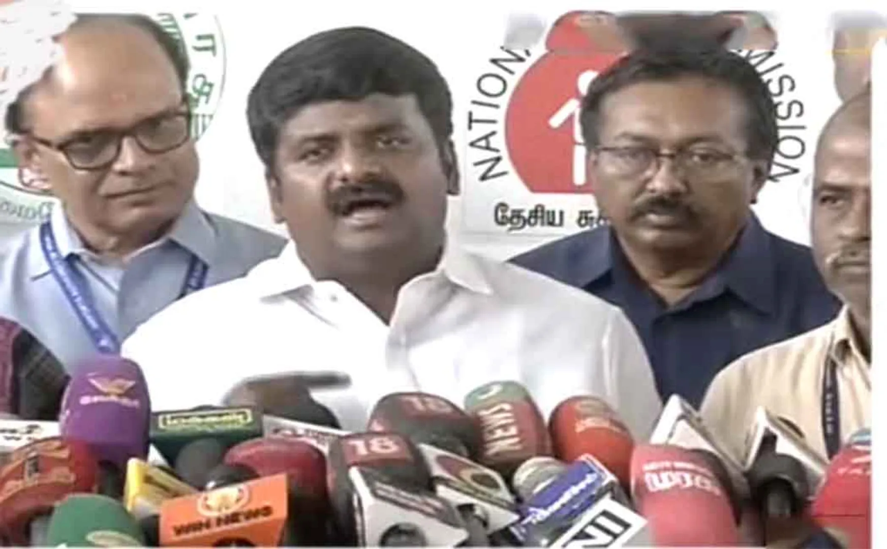 chennai airport coronavirus screening minister vijayabaskar press meet 